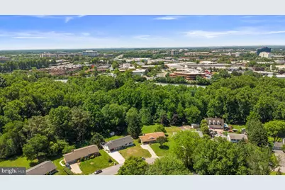 9008 Edgewood Drive, Gaithersburg, MD 20877 - Photo 32