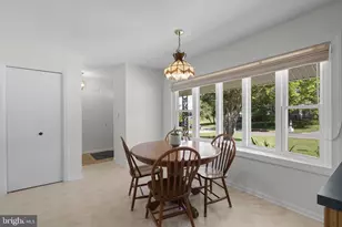 9008 Edgewood Dr, Gaithersburg, MD 20877 - Photo 4