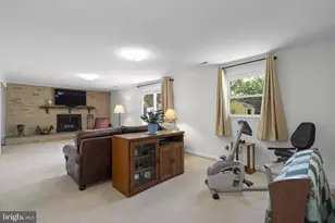 9008 Edgewood Dr, Gaithersburg, MD 20877 - Photo 28