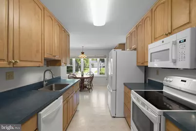 9008 Edgewood Drive, Gaithersburg, MD 20877 - Photo 8