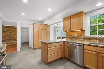 16528 George Washington Drive, Rockville, MD 20853 - Photo 10