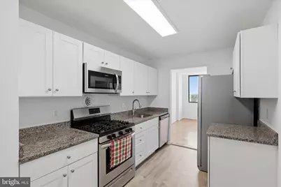 118 Monroe Street #118-1307, Rockville, MD 20850 - Photo 8