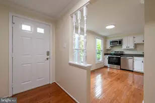 7506 Weatherby Dr, Rockville, MD 20855 - Photo 4