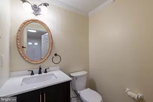 7506 Weatherby Dr, Rockville, MD 20855 - Photo 6