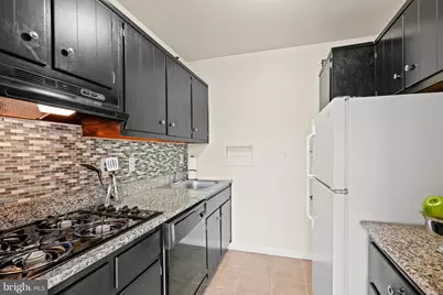 10401 Grosvenor Place #708, Rockville, MD 20852 - Photo 14