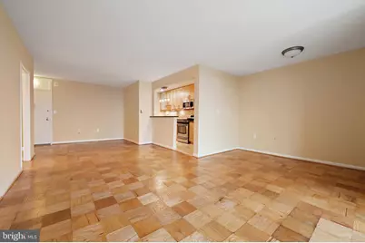 4242 E East West Highway #914, Chevy Chase, MD 20815 - Photo 8