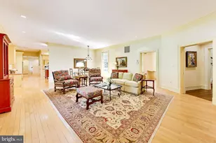 9001 Persimmon Tree Rd, Potomac, MD 20854 - Photo 20