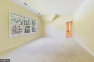 9001 Persimmon Tree Rd, Potomac, MD 20854 - Photo 50