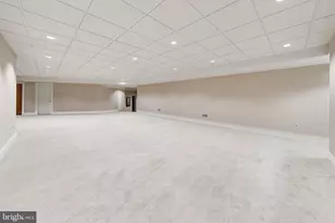 9001 Persimmon Tree Rd, Potomac, MD 20854 - Photo 56
