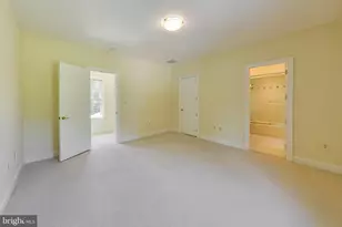 9001 Persimmon Tree Rd, Potomac, MD 20854 - Photo 40