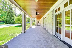 9001 Persimmon Tree Rd, Potomac, MD 20854 - Photo 72