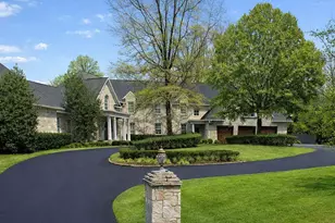 9001 Persimmon Tree Rd, Potomac, MD 20854 - Photo 4