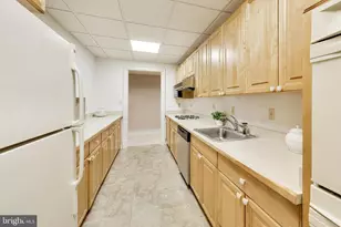 9001 Persimmon Tree Rd, Potomac, MD 20854 - Photo 64