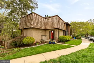 8107 Inverness Ridge Rd, Rockville, MD 20854 - Photo 2