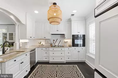 3523 Hamlet Place #501, Chevy Chase, MD 20815 - Photo 6