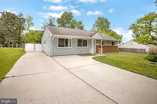13905 Parkland Dr, Rockville, MD 20853 - Photo 4