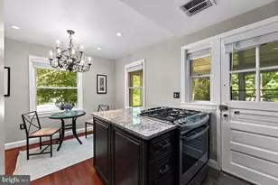 10604 S Dunmoor Dr, Silver Spring, MD 20901 - Photo 8