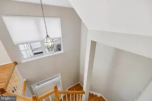 18026 Royal Bonnet Cir, Montgomery Village, MD 20886 - Photo 8