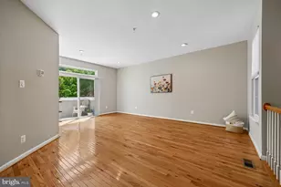 18026 Royal Bonnet Cir, Montgomery Village, MD 20886 - Photo 10