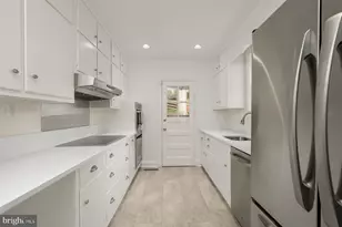 7214 Rollingwood Dr, Chevy Chase, MD 20815 - Photo 4