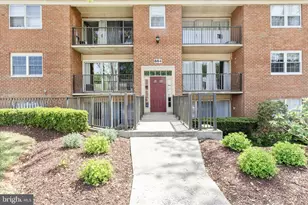 884 College Pkwy, Rockville, MD 20850 - Photo 2