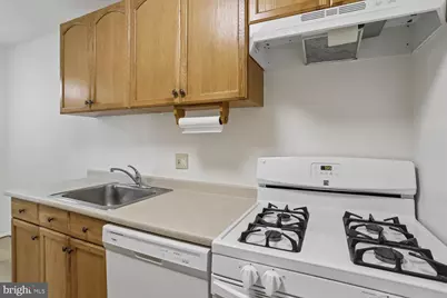 11925 Parklawn Drive #203, Rockville, MD 20852 - Photo 18
