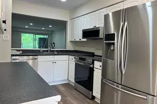 21 Pickering Ct, Germantown, MD 20874 - Photo 4