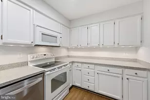 5705 Brewer House Cir, Rockville, MD 20852 - Photo 14