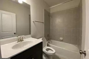 136 Bleeker Pl, Gaithersburg, MD 20878 - Photo 8