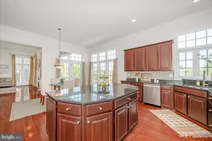 11117 Potomac Oaks Dr, Rockville, MD 20850 - Photo 30