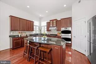 11117 Potomac Oaks Dr, Rockville, MD 20850 - Photo 28