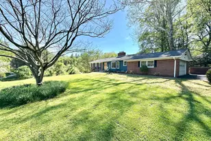 17821 Pond Rd, Ashton, MD 20861 - Photo 4