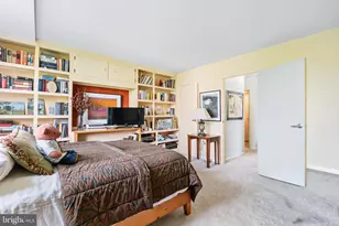 10401 Grosvenor Pl, Rockville, MD 20852 - Photo 12