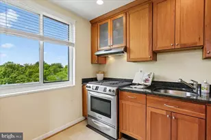 4977 Battery Ln, Bethesda, MD 20814 - Photo 8