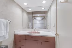 9 Oaklyn Ct, Potomac, MD 20854 - Photo 38