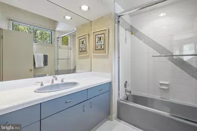 9 Oaklyn Court, Potomac, MD 20854 - Photo 32