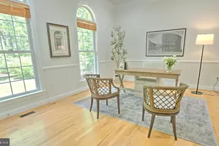 4300 Pinetree Rd, Rockville, MD 20853 - Photo 8