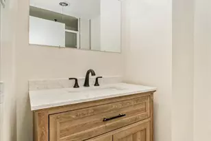 9701 Fields Rd, Gaithersburg, MD 20878 - Photo 16