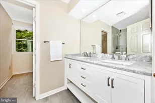 2433 Henslowe Dr, Rockville, MD 20854 - Photo 24