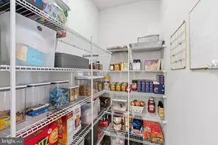 17812 Thomas Village Ln, Sandy Spring, MD 20860 - Photo 8