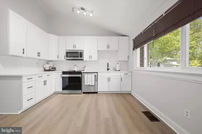 17701 Millcrest Drive, Derwood, MD 20855 - Photo 2
