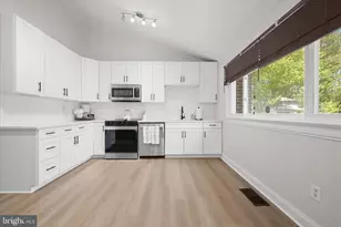 17701 Millcrest Dr, Derwood, MD 20855 - Photo 2