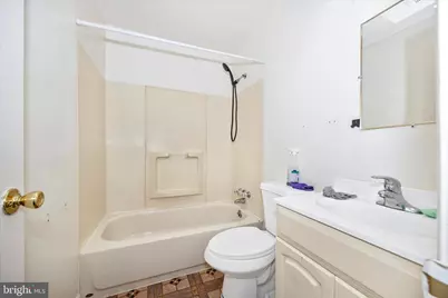 9913 Forest View Place, Montgomery Village, MD 20886 - Photo 32