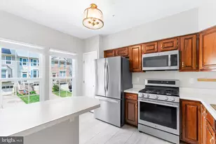 18612 Clovercrest Cir, Olney, MD 20832 - Photo 4