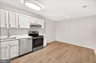 5700 Brewer House Cir, Rockville, MD 20852 - Photo 12