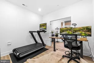 14936 Dispatch St, Rockville, MD 20850 - Photo 28