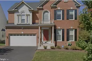10816 Maplecrest Ln, Potomac, MD 20854 - Photo 1