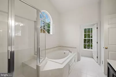 845 Lake Varuna Drive, Gaithersburg, MD 20878 - Photo 34