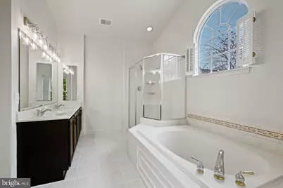 845 Lake Varuna Drive, Gaithersburg, MD 20878 - Photo 36