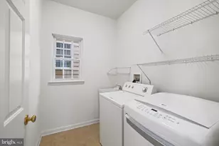845 Lake Varuna Dr, Gaithersburg, MD 20878 - Photo 32
